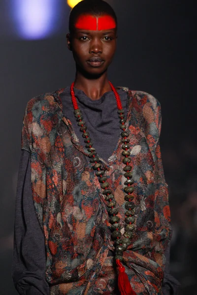 Look 5